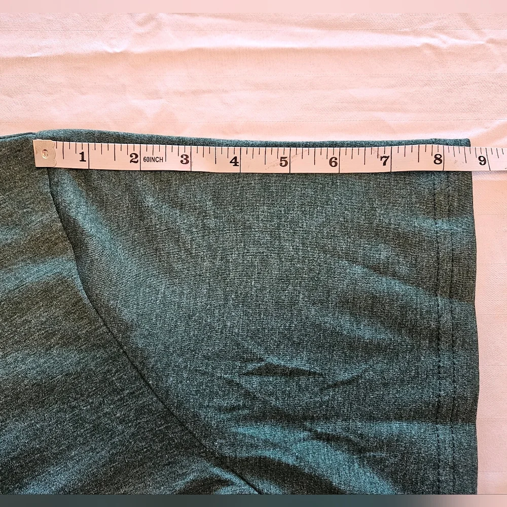 "Just a Girl Who Loves Christmas" Green Tee, 2XL, NWT - Picture 7 of 9